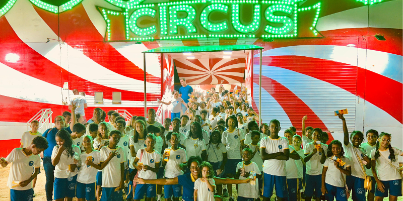 Alegria: Educandos do AABB Comunidade se divertem no circo